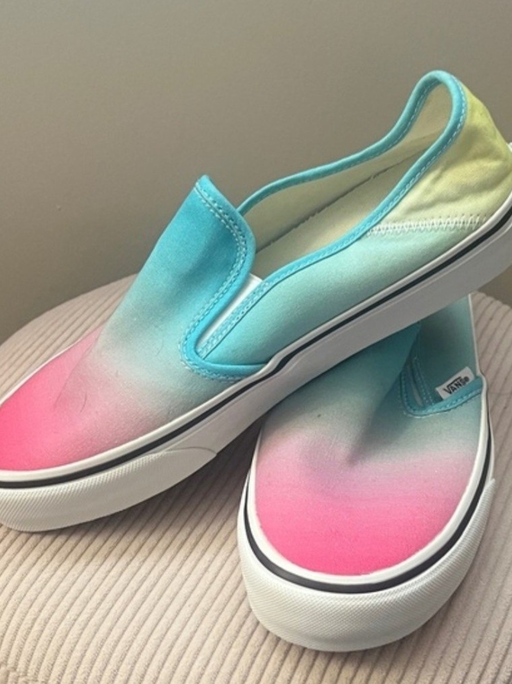 Vans Slip-On Gradient Ombre Pink to Turquoise Canvas Shoes W10 M8.5 - Picture 2 of 3